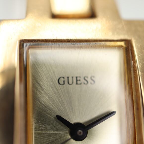 Guess Womens Gold Tone Rectangle 18mm Watch G Link Bracelet w New Battery - Picture 7 of 15